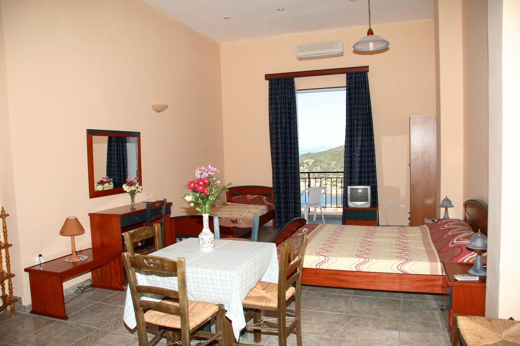 Calypso Apartments Ваті Екстер'єр фото