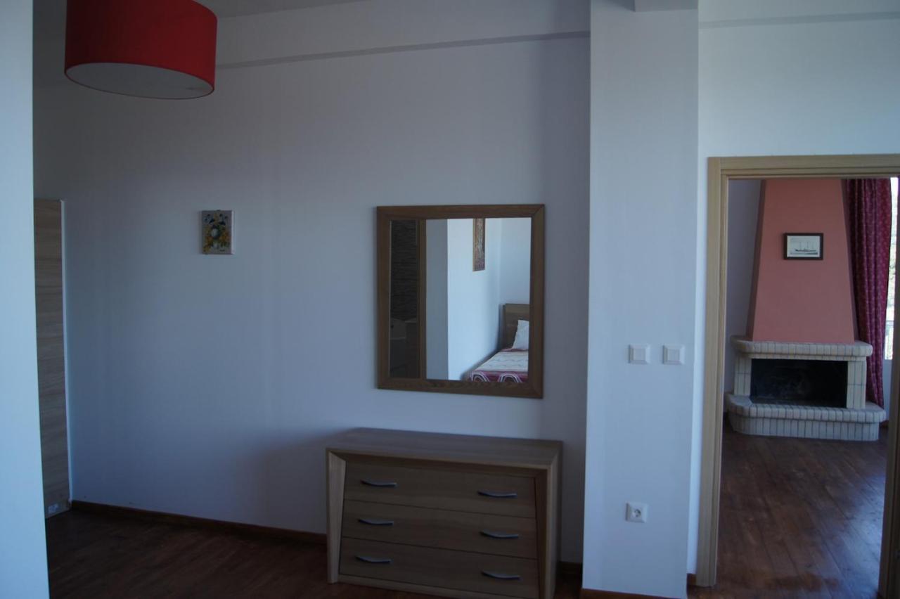 Calypso Apartments Ваті Екстер'єр фото