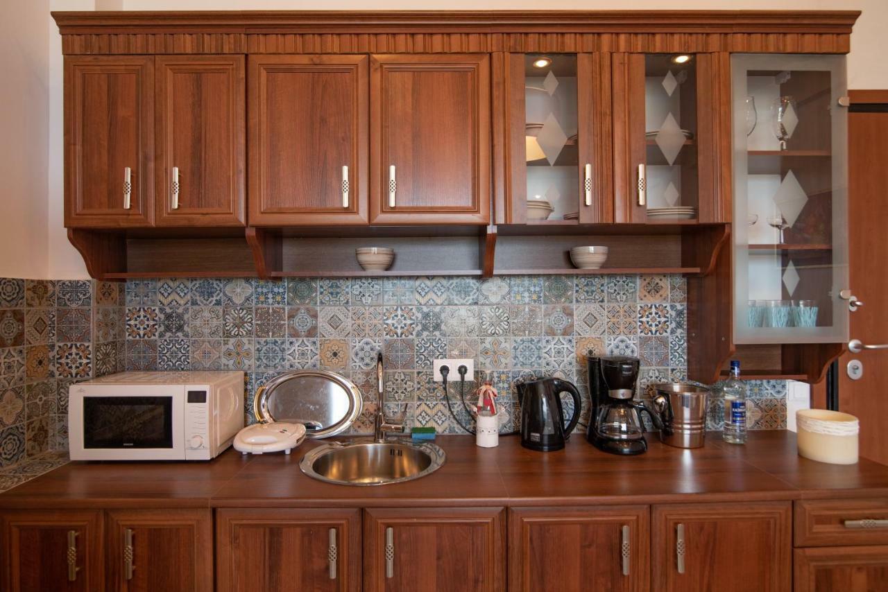 Calypso Apartments Ваті Екстер'єр фото
